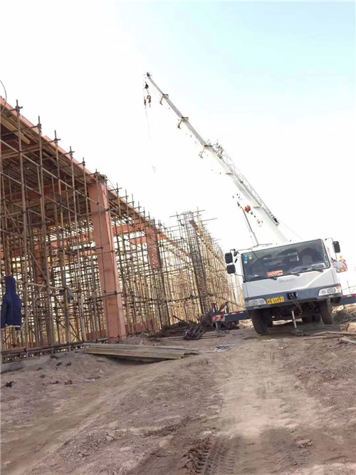 井陉县吊车作业的安全注意事项有哪些？