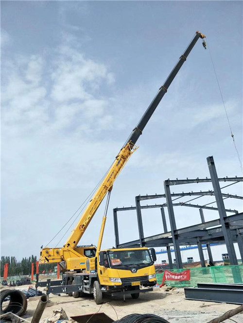 井陉县超高层建筑钢结构吊装案例